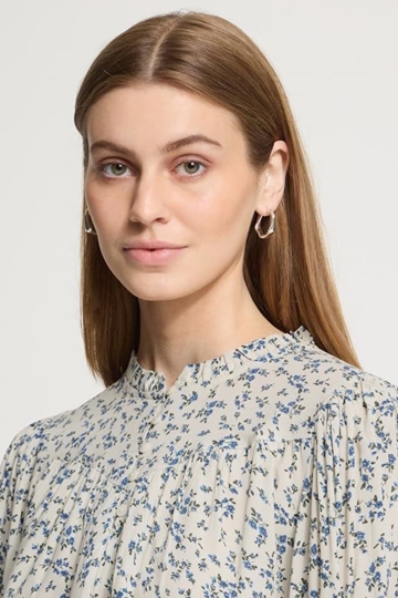 Blusa Vera estampado floral Ichi - crudo y azul - Imagen 2