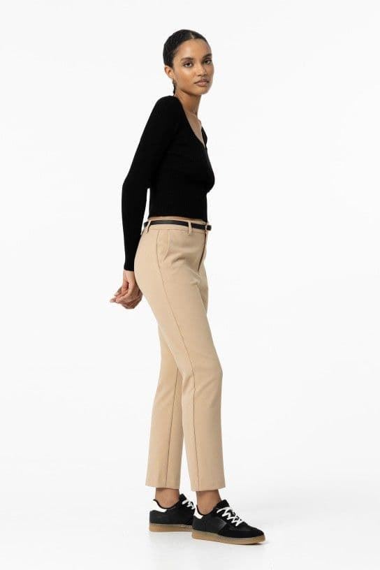 Pantalón Chino beige con Cinturón, Benedita - Imagen 4